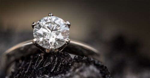 GIT Urges Consumers to Buy Certified Diamonds from Renowned Labs DiamondPhoto3-95